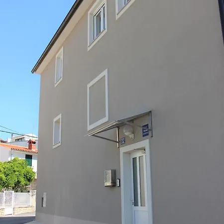 Marica Apartment *