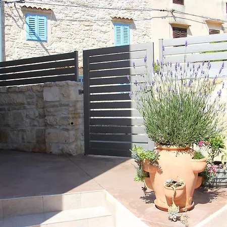 Apartment Marica Medulin